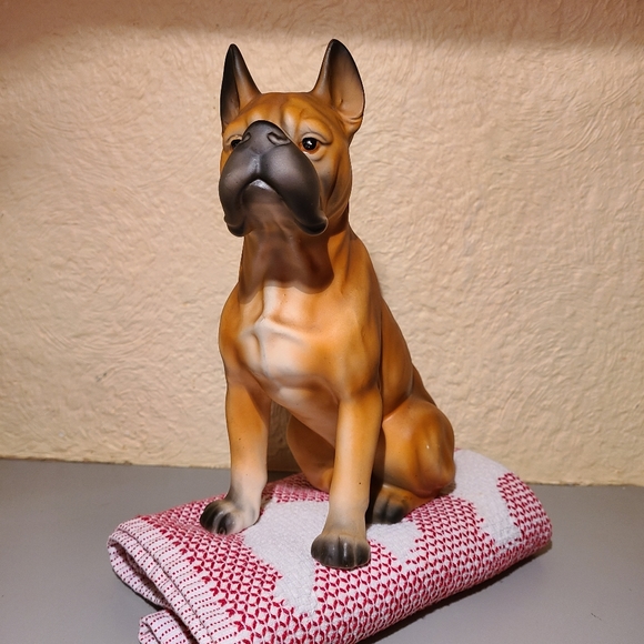 Elegant Ceramic/Porcelain  Boxer - Picture 2 of 10